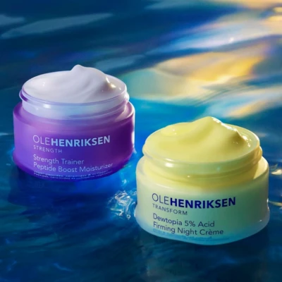 Ole Henriksen’s Dewtopia 5% Acid Firming Night Crème is your nighttime ticket to firmer, more radiant skin. Ideal for normal, combination, and mature skin, this cream’s acid-based formula works to tighten and replenish. You’ll wake up looking like you’ve had the best beauty sleep of your life. A good choice for replenishing and firming the skin, thanks to its acid-based formulation. Suitable for: Normal, combination, and mature skin. Best for those seeking firming and replenishment.