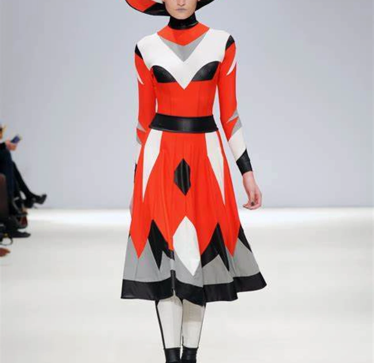 Pam Hogg is a British fashion icon renowned for her punk-rock inspired designs that merge bold, rebellious aesthetics with couture craftsmanship. Her collections are known for their daring silhouettes, vibrant colors, and theatrical presentations.