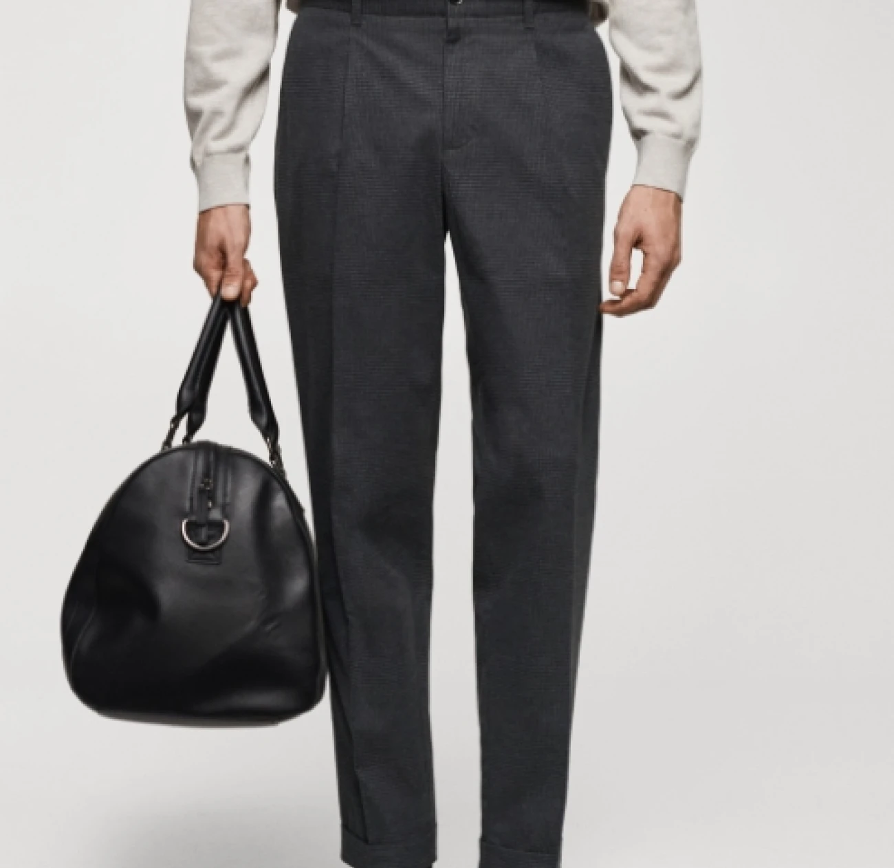 grey high waisted trousers from mango are currently on sale and are one of our top picks from their sale - goldfoil magazine is your go to space for fashion and lifestyle news and advice