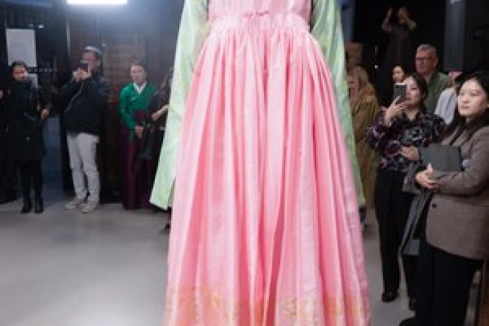 ‘‘Hanbok Wave’’ - A K-Style Fashion Presentation ‘‘Hanbok Wave’’ - A K-Style Fashion Presentation