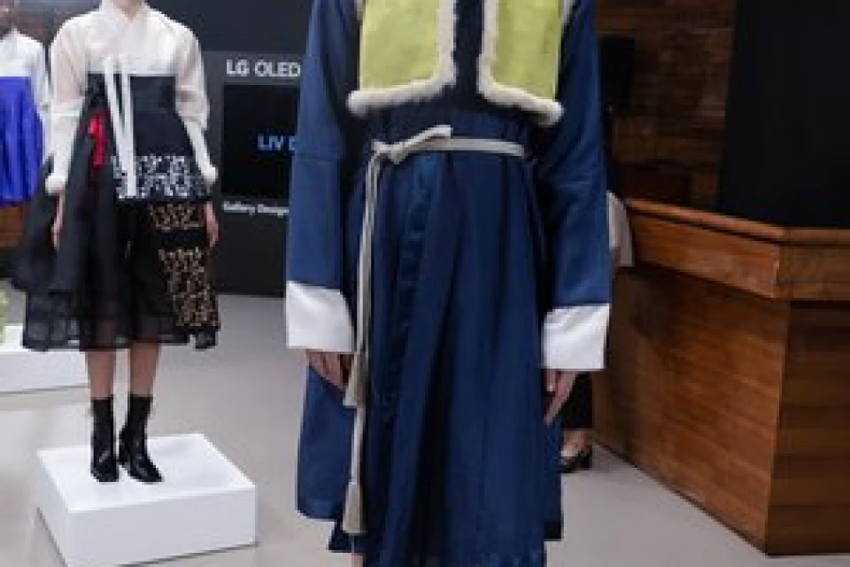 ‘‘Hanbok Wave’’ - A K-Style Fashion Presentation ‘‘Hanbok Wave’’ - A K-Style Fashion Presentation