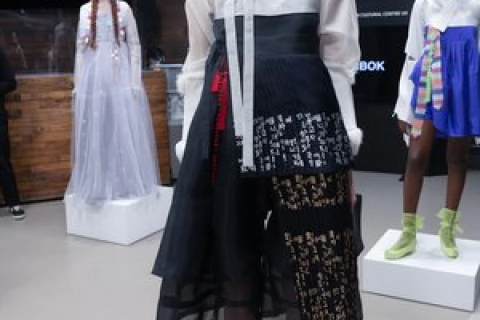 ‘‘Hanbok Wave’’ - A K-Style Fashion Presentation ‘‘Hanbok Wave’’ - A K-Style Fashion Presentation