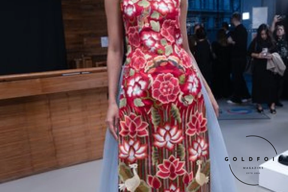 Hanbok Wave exhibiting work in the Korean Cultural Centre - Hyeon Hanbok Wave exhibiting work in the Korean Cultural Centre - Hyeon