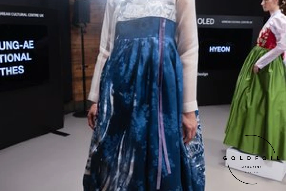 Hanbok Wave exhibiting work in the Korean Cultural Centre - Lee Young Hanbok Wave exhibiting work in the Korean Cultural Centre - Lee Young