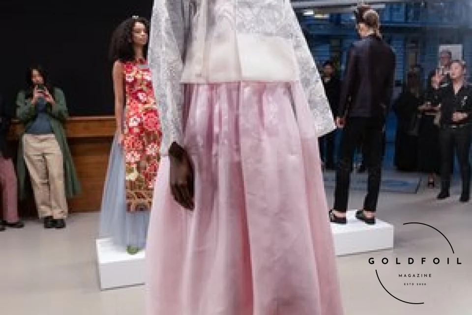 Hanbok Wave exhibiting work in the Korean Cultural Centre - Lee Young Hanbok Wave exhibiting work in the Korean Cultural Centre - Lee Young