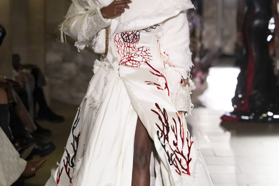 Mithridate AW24 - Vita Aeterna - London Fashion Week Mithridate AW24 - Vita Aeterna - London Fashion Week