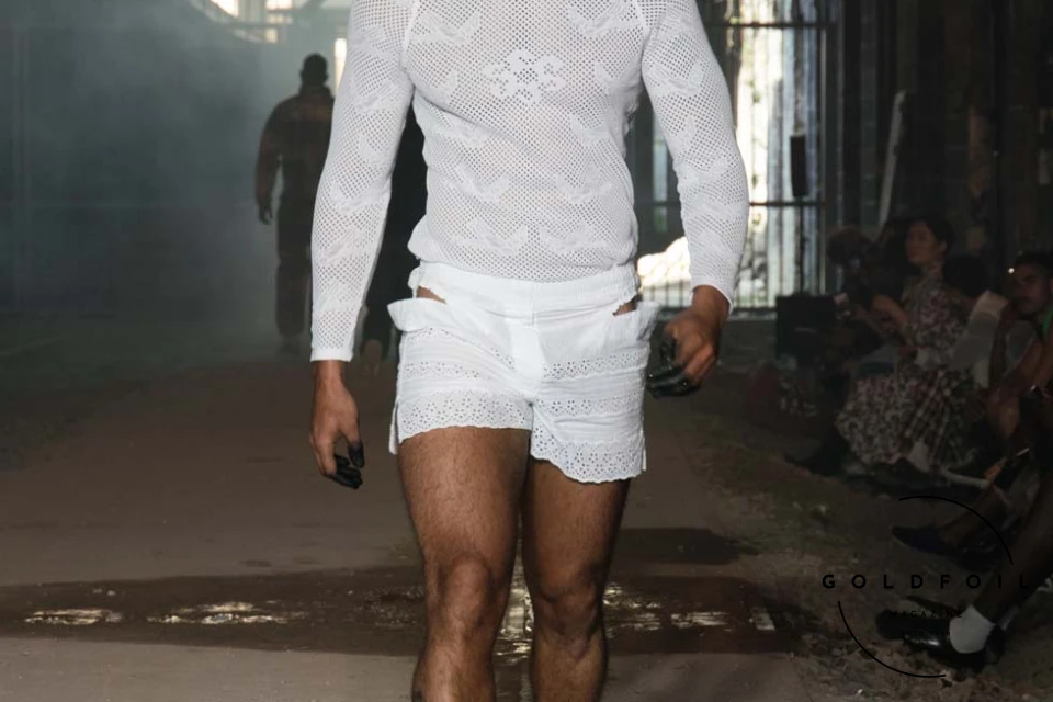 C.R.E.O.L.E is a manifesto exploring the heritage and future potential of the Creole community and diaspora. The brand challenges traditional gender norms by reimagining the typical men's wardrobe with unisex codes, delicate techniques, and workwear silhouettes. It aims to express Creole culture beyond the usual associations with tourism, music, or entertainment, offering a perspective shaped by historical, social, and political contexts. C.R.E.O.L.E seeks to de-exoticize the narrative around Creole identity, presenting it with a delicate queer sensibility. This expression of identities aims to welcome the world with new perspectives and consciousness. C.R.E.O.L.E is a manifesto exploring the heritage and future potential of the Creole community and diaspora. The brand challenges traditional gender norms by reimagining the typical men's wardrobe with unisex codes, delicate techniques, and workwear silhouettes. It aims to express Creole culture beyond the usual associations with tourism, music, or entertainment, offering a perspective shaped by historical, social, and political contexts. C.R.E.O.L.E seeks to de-exoticize the narrative around Creole identity, presenting it with a delicate queer sensibility. This expression of identities aims to welcome the world with new perspectives and consciousness.