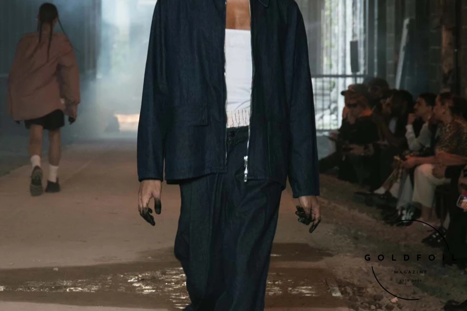 C.R.E.O.L.E is a manifesto exploring the heritage and future potential of the Creole community and diaspora. The brand challenges traditional gender norms by reimagining the typical men's wardrobe with unisex codes, delicate techniques, and workwear silhouettes. It aims to express Creole culture beyond the usual associations with tourism, music, or entertainment, offering a perspective shaped by historical, social, and political contexts. C.R.E.O.L.E seeks to de-exoticize the narrative around Creole identity, presenting it with a delicate queer sensibility. This expression of identities aims to welcome the world with new perspectives and consciousness. C.R.E.O.L.E is a manifesto exploring the heritage and future potential of the Creole community and diaspora. The brand challenges traditional gender norms by reimagining the typical men's wardrobe with unisex codes, delicate techniques, and workwear silhouettes. It aims to express Creole culture beyond the usual associations with tourism, music, or entertainment, offering a perspective shaped by historical, social, and political contexts. C.R.E.O.L.E seeks to de-exoticize the narrative around Creole identity, presenting it with a delicate queer sensibility. This expression of identities aims to welcome the world with new perspectives and consciousness.