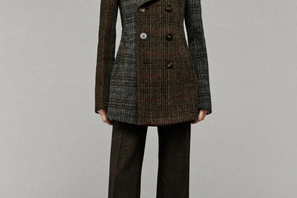 Burberry's Resort 2025 Collection Burberry's Resort 2025 Collection