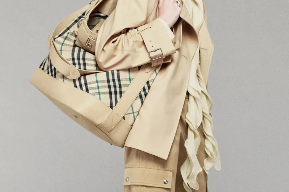 Burberry's Resort 2025 Collection Burberry's Resort 2025 Collection