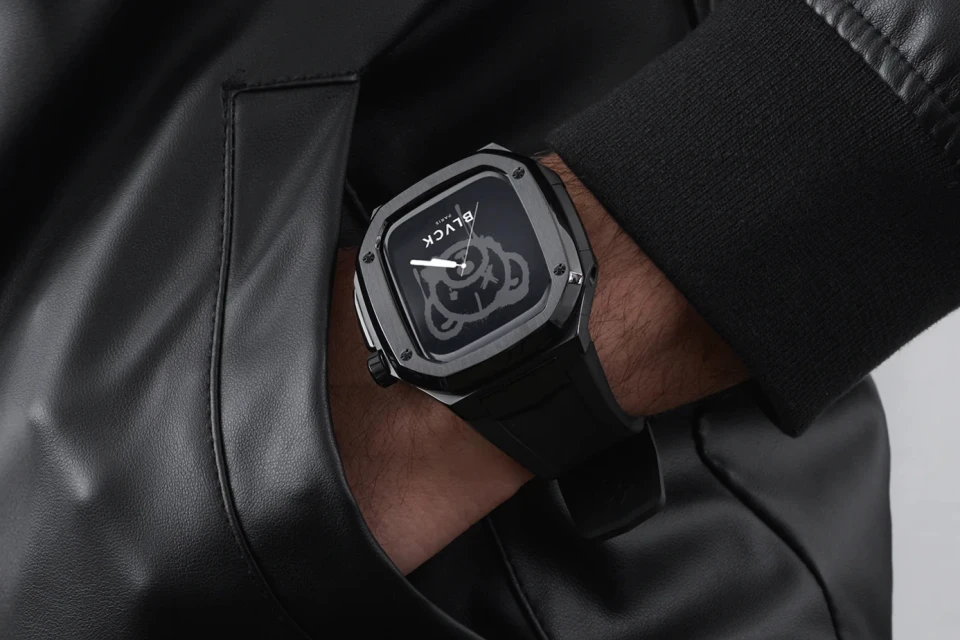 Golden Concept and BLVCK Paris have announced a new collaboration, blending Swedish and Parisian design elements to create a unique line of high-end Apple Watch cases. Golden Concept, known for its luxurious Apple Watch accessories, and BLVCK Paris, famous for its 'All Black' lifestyle apparel and accessories, are introducing a collection that aims to redefine tech fashion. Golden Concept and BLVCK Paris have announced a new collaboration, blending Swedish and Parisian design elements to create a unique line of high-end Apple Watch cases. Golden Concept, known for its luxurious Apple Watch accessories, and BLVCK Paris, famous for its 'All Black' lifestyle apparel and accessories, are introducing a collection that aims to redefine tech fashion.