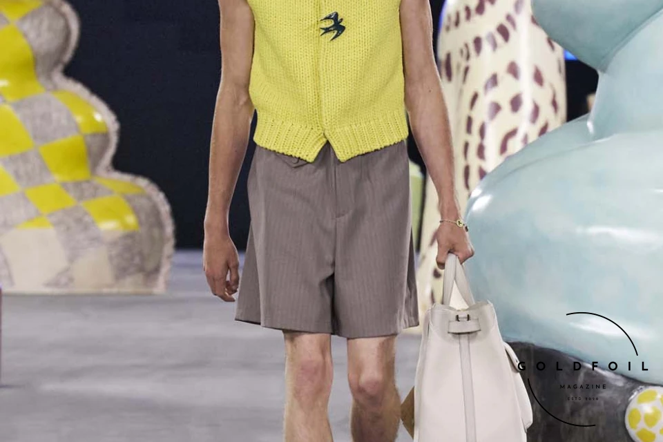 Runway show of Dior Summer 2025 Collection featuring sculptural silhouettes inspired by ceramic forms and atelier craftsmanship, designed by Kim Jones. Runway show of Dior Summer 2025 Collection featuring sculptural silhouettes inspired by ceramic forms and atelier craftsmanship, designed by Kim Jones.