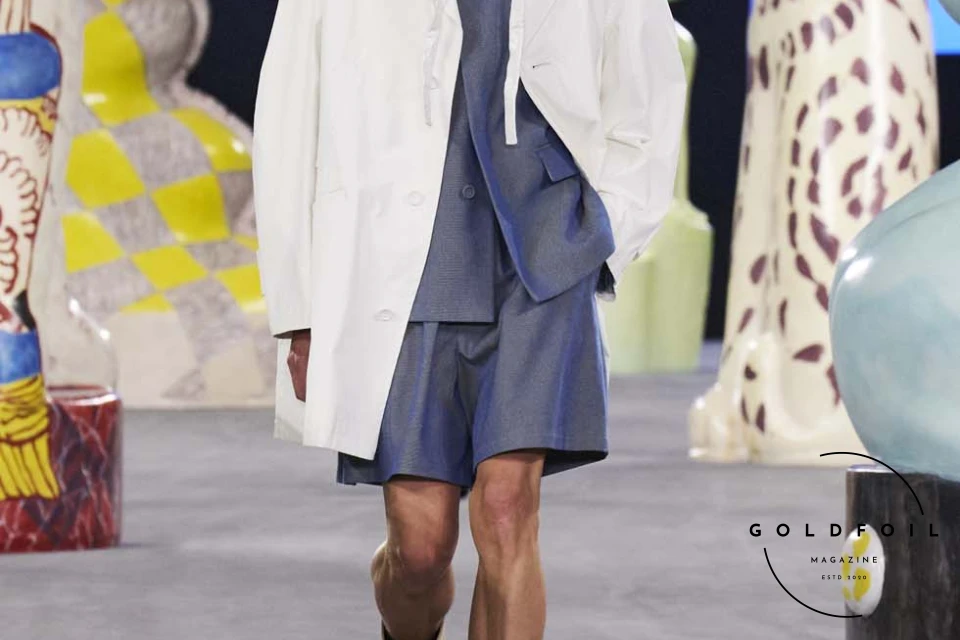 Runway show of Dior Summer 2025 Collection featuring sculptural silhouettes inspired by ceramic forms and atelier craftsmanship, designed by Kim Jones. Runway show of Dior Summer 2025 Collection featuring sculptural silhouettes inspired by ceramic forms and atelier craftsmanship, designed by Kim Jones.