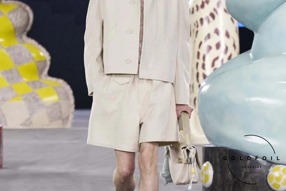 Runway show of Dior Summer 2025 Collection featuring sculptural silhouettes inspired by ceramic forms and atelier craftsmanship, designed by Kim Jones. Runway show of Dior Summer 2025 Collection featuring sculptural silhouettes inspired by ceramic forms and atelier craftsmanship, designed by Kim Jones.