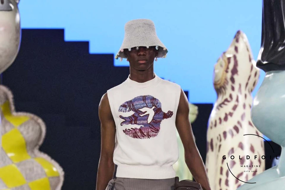 Runway show of Dior Summer 2025 Collection featuring sculptural silhouettes inspired by ceramic forms and atelier craftsmanship, designed by Kim Jones. Runway show of Dior Summer 2025 Collection featuring sculptural silhouettes inspired by ceramic forms and atelier craftsmanship, designed by Kim Jones.