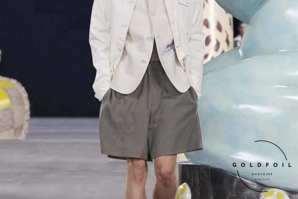 Runway show of Dior Summer 2025 Collection featuring sculptural silhouettes inspired by ceramic forms and atelier craftsmanship, designed by Kim Jones. Runway show of Dior Summer 2025 Collection featuring sculptural silhouettes inspired by ceramic forms and atelier craftsmanship, designed by Kim Jones.