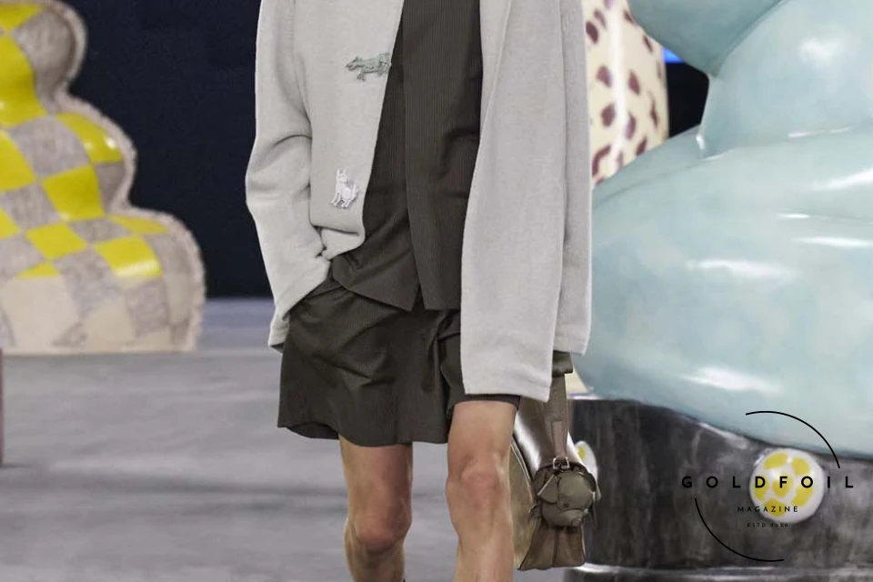 Runway show of Dior Summer 2025 Collection featuring sculptural silhouettes inspired by ceramic forms and atelier craftsmanship, designed by Kim Jones. Runway show of Dior Summer 2025 Collection featuring sculptural silhouettes inspired by ceramic forms and atelier craftsmanship, designed by Kim Jones.