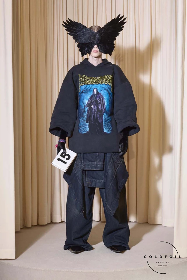 However, this collection also faced criticism for missing the mark on tailoring, creativity, and the over-the-top theatrics that Balenciaga is known for. By incorporating elements from his ready-to-wear shows, Gvasalia's narrative felt somewhat repetitive. Despite the timely commentary on luxury amidst global crises, the collection was viewed as one of the weaker entries in this season's haute couture lineup. However, this collection also faced criticism for missing the mark on tailoring, creativity, and the over-the-top theatrics that Balenciaga is known for. By incorporating elements from his ready-to-wear shows, Gvasalia's narrative felt somewhat repetitive. Despite the timely commentary on luxury amidst global crises, the collection was viewed as one of the weaker entries in this season's haute couture lineup.