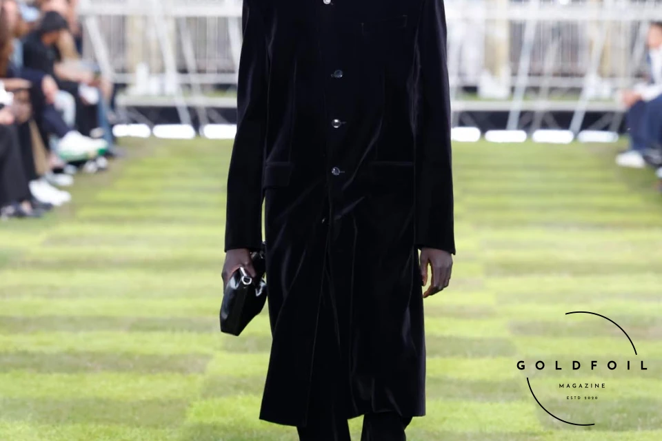 The Louis Vuitton Spring/Summer 2025 is one for the history books. While many were wondering whether the creativity in the brand had reached its peak, we just discovered that there is more and Pharrell is only just getting started. One could argue this, is perhaps one of the designer’s strongest collections we have seen thus far, and how else? The message is endearing and important - it is a message of unity, calling the consumer a citizen of the planet without boundaries. This pulls the focus away from the hype fashion we have been seeing since 2016 and goes to the more classic approach of traditional tailoring and timeless silhouettes but reimagined - new prints, materials, and don’t even get us started on the ACCESSORIES this season! The runway comes packed with new ideas and a lesson or two on styling. The Louis Vuitton Spring/Summer 2025 is one for the history books. While many were wondering whether the creativity in the brand had reached its peak, we just discovered that there is more and Pharrell is only just getting started. One could argue this, is perhaps one of the designer’s strongest collections we have seen thus far, and how else? The message is endearing and important - it is a message of unity, calling the consumer a citizen of the planet without boundaries. This pulls the focus away from the hype fashion we have been seeing since 2016 and goes to the more classic approach of traditional tailoring and timeless silhouettes but reimagined - new prints, materials, and don’t even get us started on the ACCESSORIES this season! The runway comes packed with new ideas and a lesson or two on styling.