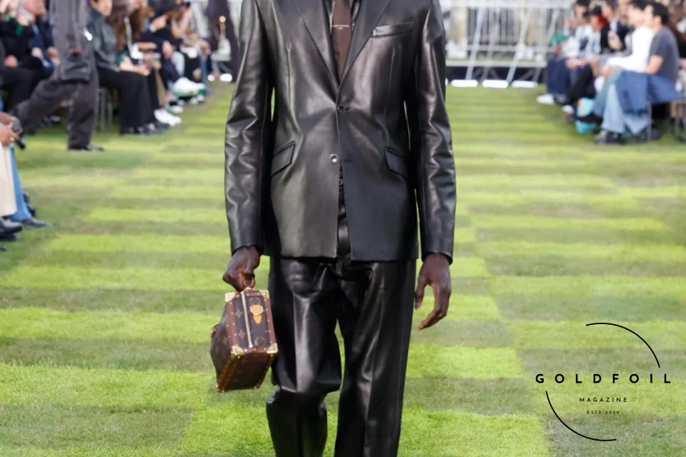 The Louis Vuitton Spring/Summer 2025 is one for the history books. While many were wondering whether the creativity in the brand had reached its peak, we just discovered that there is more and Pharrell is only just getting started. One could argue this, is perhaps one of the designer’s strongest collections we have seen thus far, and how else? The message is endearing and important - it is a message of unity, calling the consumer a citizen of the planet without boundaries. This pulls the focus away from the hype fashion we have been seeing since 2016 and goes to the more classic approach of traditional tailoring and timeless silhouettes but reimagined - new prints, materials, and don’t even get us started on the ACCESSORIES this season! The runway comes packed with new ideas and a lesson or two on styling. The Louis Vuitton Spring/Summer 2025 is one for the history books. While many were wondering whether the creativity in the brand had reached its peak, we just discovered that there is more and Pharrell is only just getting started. One could argue this, is perhaps one of the designer’s strongest collections we have seen thus far, and how else? The message is endearing and important - it is a message of unity, calling the consumer a citizen of the planet without boundaries. This pulls the focus away from the hype fashion we have been seeing since 2016 and goes to the more classic approach of traditional tailoring and timeless silhouettes but reimagined - new prints, materials, and don’t even get us started on the ACCESSORIES this season! The runway comes packed with new ideas and a lesson or two on styling.