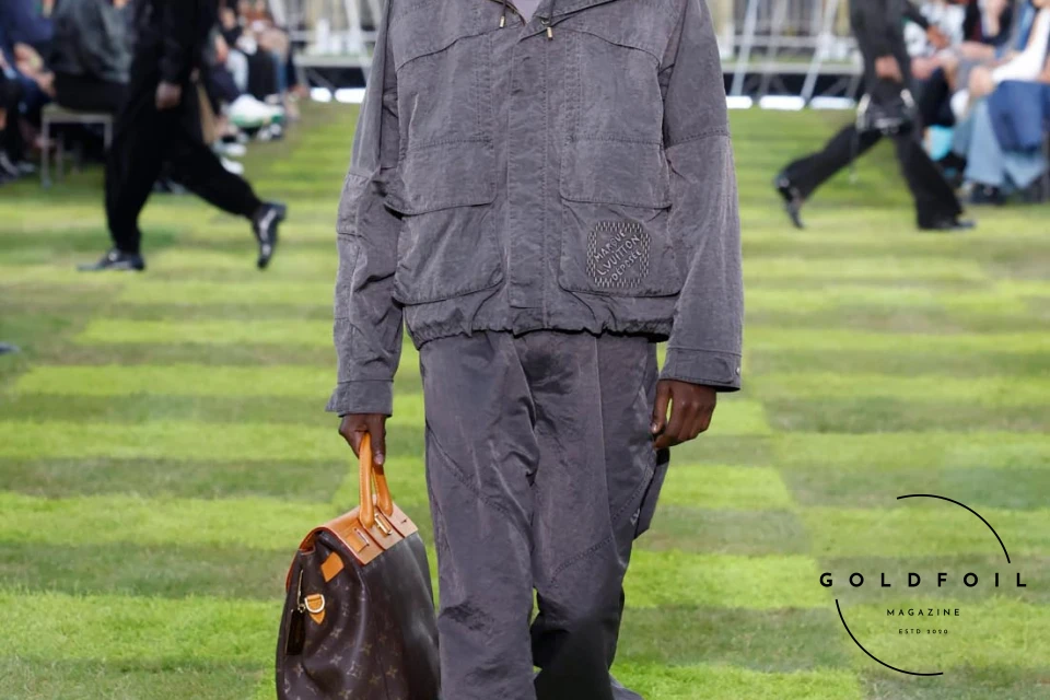 The Louis Vuitton Spring/Summer 2025 is one for the history books. While many were wondering whether the creativity in the brand had reached its peak, we just discovered that there is more and Pharrell is only just getting started. One could argue this, is perhaps one of the designer’s strongest collections we have seen thus far, and how else? The message is endearing and important - it is a message of unity, calling the consumer a citizen of the planet without boundaries. This pulls the focus away from the hype fashion we have been seeing since 2016 and goes to the more classic approach of traditional tailoring and timeless silhouettes but reimagined - new prints, materials, and don’t even get us started on the ACCESSORIES this season! The runway comes packed with new ideas and a lesson or two on styling. The Louis Vuitton Spring/Summer 2025 is one for the history books. While many were wondering whether the creativity in the brand had reached its peak, we just discovered that there is more and Pharrell is only just getting started. One could argue this, is perhaps one of the designer’s strongest collections we have seen thus far, and how else? The message is endearing and important - it is a message of unity, calling the consumer a citizen of the planet without boundaries. This pulls the focus away from the hype fashion we have been seeing since 2016 and goes to the more classic approach of traditional tailoring and timeless silhouettes but reimagined - new prints, materials, and don’t even get us started on the ACCESSORIES this season! The runway comes packed with new ideas and a lesson or two on styling.