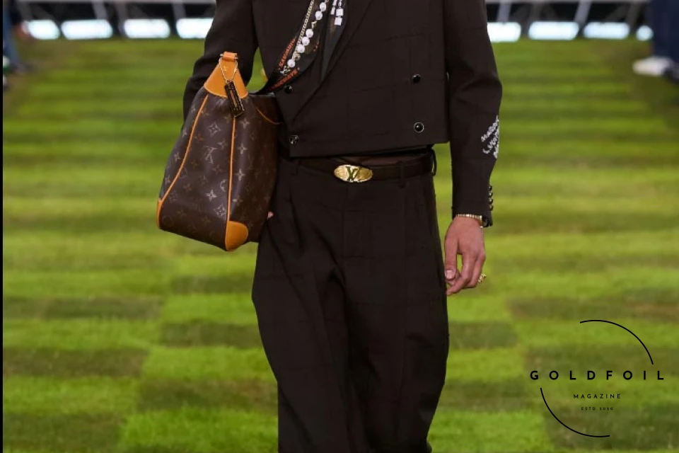 The Louis Vuitton Spring/Summer 2025 is one for the history books. While many were wondering whether the creativity in the brand had reached its peak, we just discovered that there is more and Pharrell is only just getting started. One could argue this, is perhaps one of the designer’s strongest collections we have seen thus far, and how else? The message is endearing and important - it is a message of unity, calling the consumer a citizen of the planet without boundaries. This pulls the focus away from the hype fashion we have been seeing since 2016 and goes to the more classic approach of traditional tailoring and timeless silhouettes but reimagined - new prints, materials, and don’t even get us started on the ACCESSORIES this season! The runway comes packed with new ideas and a lesson or two on styling. The Louis Vuitton Spring/Summer 2025 is one for the history books. While many were wondering whether the creativity in the brand had reached its peak, we just discovered that there is more and Pharrell is only just getting started. One could argue this, is perhaps one of the designer’s strongest collections we have seen thus far, and how else? The message is endearing and important - it is a message of unity, calling the consumer a citizen of the planet without boundaries. This pulls the focus away from the hype fashion we have been seeing since 2016 and goes to the more classic approach of traditional tailoring and timeless silhouettes but reimagined - new prints, materials, and don’t even get us started on the ACCESSORIES this season! The runway comes packed with new ideas and a lesson or two on styling.
