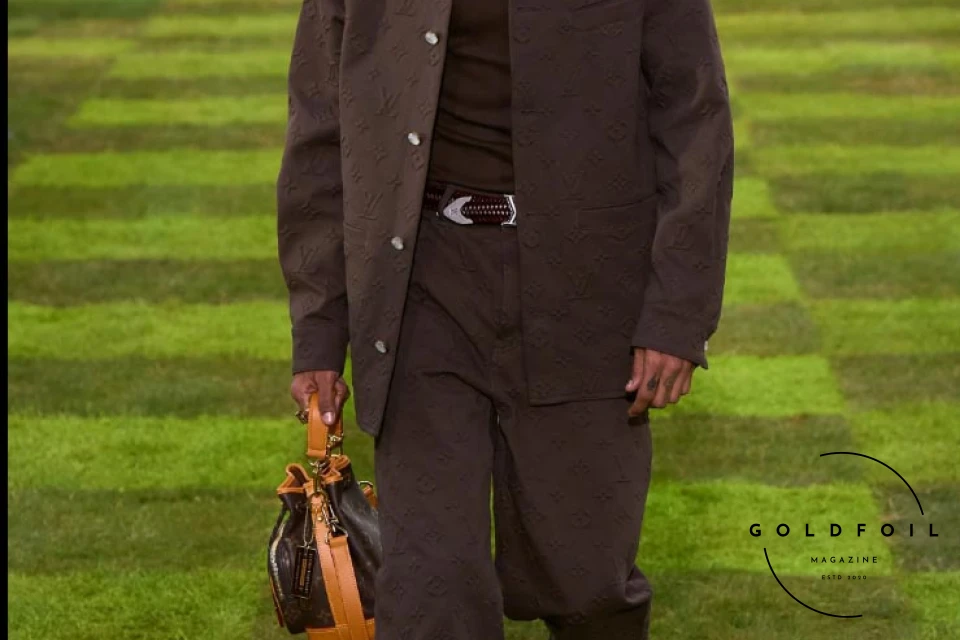 The Louis Vuitton Spring/Summer 2025 is one for the history books. While many were wondering whether the creativity in the brand had reached its peak, we just discovered that there is more and Pharrell is only just getting started. One could argue this, is perhaps one of the designer’s strongest collections we have seen thus far, and how else? The message is endearing and important - it is a message of unity, calling the consumer a citizen of the planet without boundaries. This pulls the focus away from the hype fashion we have been seeing since 2016 and goes to the more classic approach of traditional tailoring and timeless silhouettes but reimagined - new prints, materials, and don’t even get us started on the ACCESSORIES this season! The runway comes packed with new ideas and a lesson or two on styling. The Louis Vuitton Spring/Summer 2025 is one for the history books. While many were wondering whether the creativity in the brand had reached its peak, we just discovered that there is more and Pharrell is only just getting started. One could argue this, is perhaps one of the designer’s strongest collections we have seen thus far, and how else? The message is endearing and important - it is a message of unity, calling the consumer a citizen of the planet without boundaries. This pulls the focus away from the hype fashion we have been seeing since 2016 and goes to the more classic approach of traditional tailoring and timeless silhouettes but reimagined - new prints, materials, and don’t even get us started on the ACCESSORIES this season! The runway comes packed with new ideas and a lesson or two on styling.