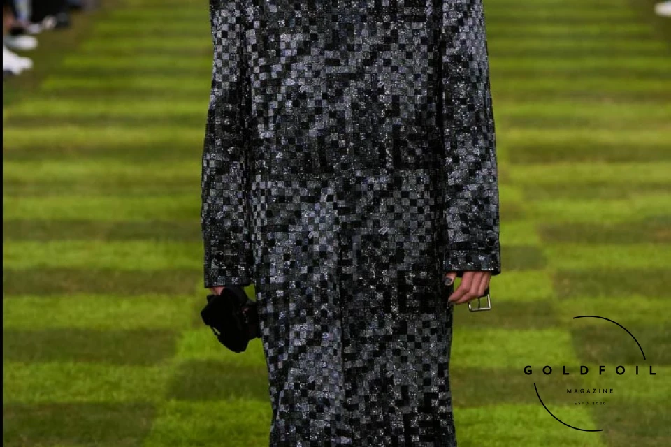 The Louis Vuitton Spring/Summer 2025 is one for the history books. While many were wondering whether the creativity in the brand had reached its peak, we just discovered that there is more and Pharrell is only just getting started. One could argue this, is perhaps one of the designer’s strongest collections we have seen thus far, and how else? The message is endearing and important - it is a message of unity, calling the consumer a citizen of the planet without boundaries. This pulls the focus away from the hype fashion we have been seeing since 2016 and goes to the more classic approach of traditional tailoring and timeless silhouettes but reimagined - new prints, materials, and don’t even get us started on the ACCESSORIES this season! The runway comes packed with new ideas and a lesson or two on styling. The Louis Vuitton Spring/Summer 2025 is one for the history books. While many were wondering whether the creativity in the brand had reached its peak, we just discovered that there is more and Pharrell is only just getting started. One could argue this, is perhaps one of the designer’s strongest collections we have seen thus far, and how else? The message is endearing and important - it is a message of unity, calling the consumer a citizen of the planet without boundaries. This pulls the focus away from the hype fashion we have been seeing since 2016 and goes to the more classic approach of traditional tailoring and timeless silhouettes but reimagined - new prints, materials, and don’t even get us started on the ACCESSORIES this season! The runway comes packed with new ideas and a lesson or two on styling.