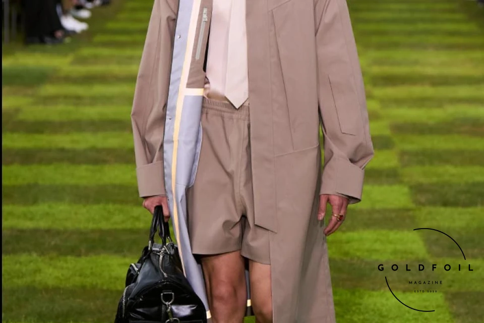 The Louis Vuitton Spring/Summer 2025 is one for the history books. While many were wondering whether the creativity in the brand had reached its peak, we just discovered that there is more and Pharrell is only just getting started. One could argue this, is perhaps one of the designer’s strongest collections we have seen thus far, and how else? The message is endearing and important - it is a message of unity, calling the consumer a citizen of the planet without boundaries. This pulls the focus away from the hype fashion we have been seeing since 2016 and goes to the more classic approach of traditional tailoring and timeless silhouettes but reimagined - new prints, materials, and don’t even get us started on the ACCESSORIES this season! The runway comes packed with new ideas and a lesson or two on styling. The Louis Vuitton Spring/Summer 2025 is one for the history books. While many were wondering whether the creativity in the brand had reached its peak, we just discovered that there is more and Pharrell is only just getting started. One could argue this, is perhaps one of the designer’s strongest collections we have seen thus far, and how else? The message is endearing and important - it is a message of unity, calling the consumer a citizen of the planet without boundaries. This pulls the focus away from the hype fashion we have been seeing since 2016 and goes to the more classic approach of traditional tailoring and timeless silhouettes but reimagined - new prints, materials, and don’t even get us started on the ACCESSORIES this season! The runway comes packed with new ideas and a lesson or two on styling.