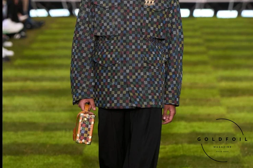 The Louis Vuitton Spring/Summer 2025 is one for the history books. While many were wondering whether the creativity in the brand had reached its peak, we just discovered that there is more and Pharrell is only just getting started. One could argue this, is perhaps one of the designer’s strongest collections we have seen thus far, and how else? The message is endearing and important - it is a message of unity, calling the consumer a citizen of the planet without boundaries. This pulls the focus away from the hype fashion we have been seeing since 2016 and goes to the more classic approach of traditional tailoring and timeless silhouettes but reimagined - new prints, materials, and don’t even get us started on the ACCESSORIES this season! The runway comes packed with new ideas and a lesson or two on styling. The Louis Vuitton Spring/Summer 2025 is one for the history books. While many were wondering whether the creativity in the brand had reached its peak, we just discovered that there is more and Pharrell is only just getting started. One could argue this, is perhaps one of the designer’s strongest collections we have seen thus far, and how else? The message is endearing and important - it is a message of unity, calling the consumer a citizen of the planet without boundaries. This pulls the focus away from the hype fashion we have been seeing since 2016 and goes to the more classic approach of traditional tailoring and timeless silhouettes but reimagined - new prints, materials, and don’t even get us started on the ACCESSORIES this season! The runway comes packed with new ideas and a lesson or two on styling.