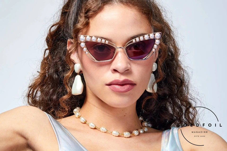 GOLD ELTON CAT-EYE SUNGLASSES by lele sadoughi is one of the best pair of sunglasses for summer 2024 GOLD ELTON CAT-EYE SUNGLASSES by lele sadoughi is one of the best pair of sunglasses for summer 2024