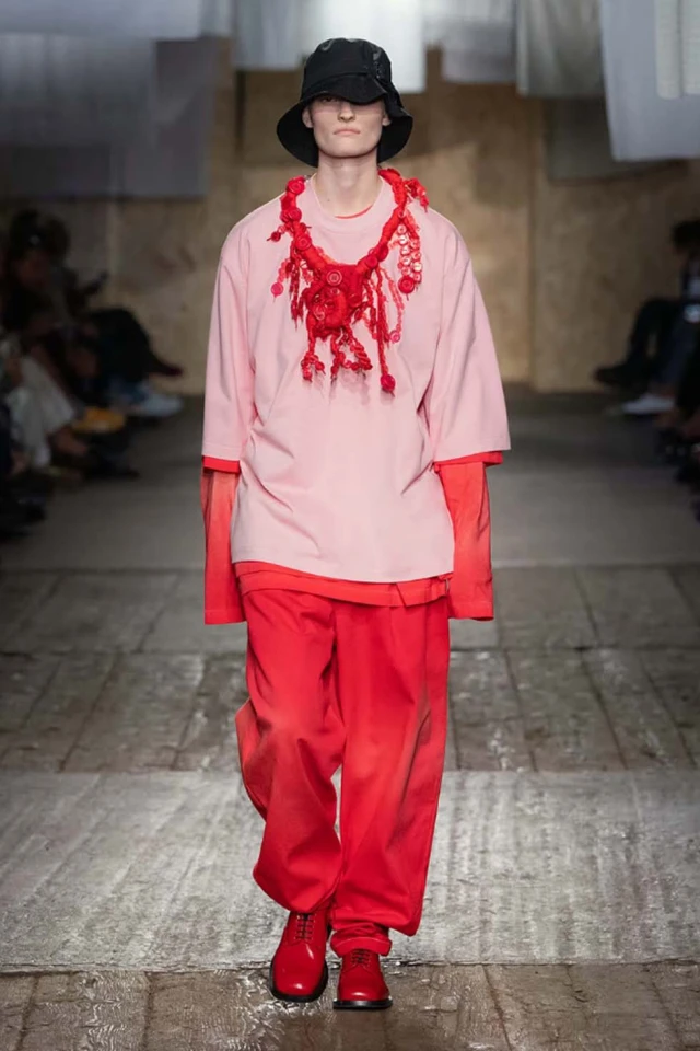 Moschino Spring/Summer 2025 Runway Show Moschino Spring/Summer 2025 Runway Show