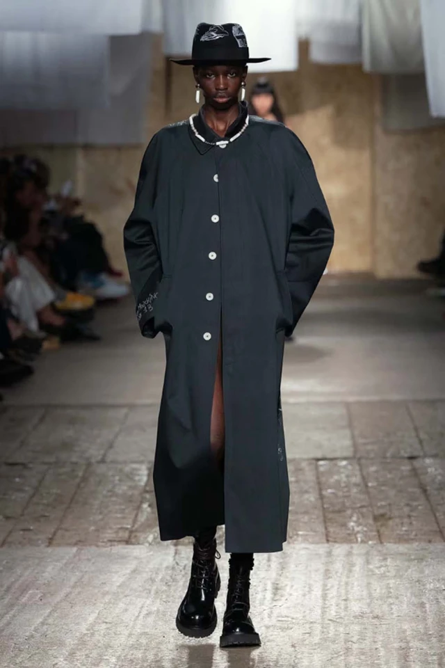 Moschino Spring/Summer 2025 Runway Show Moschino Spring/Summer 2025 Runway Show