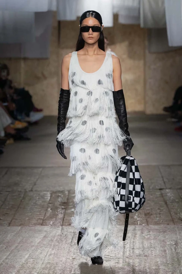 Moschino Spring/Summer 2025 Runway Show Moschino Spring/Summer 2025 Runway Show