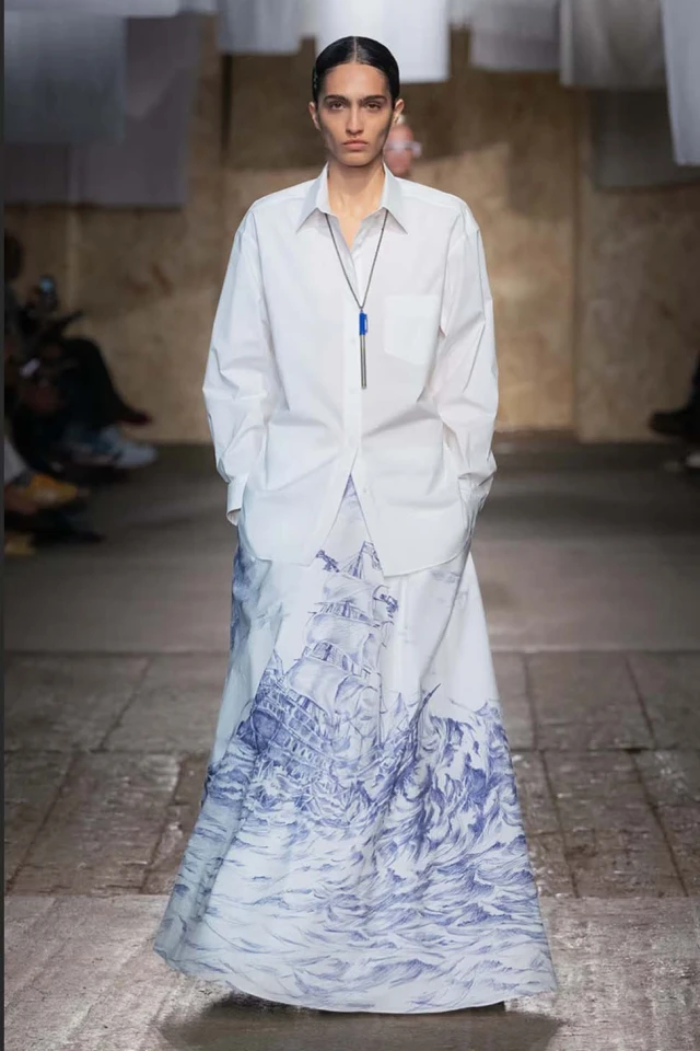 Moschino Spring/Summer 2025 Runway Show Moschino Spring/Summer 2025 Runway Show