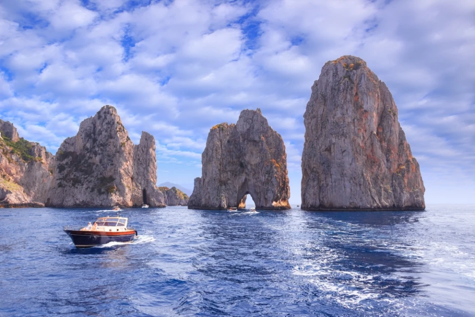 Guide to Capri: Sunsets, Spritzes, and Dolce Vita Days Guide to Capri: Sunsets, Spritzes, and Dolce Vita Days