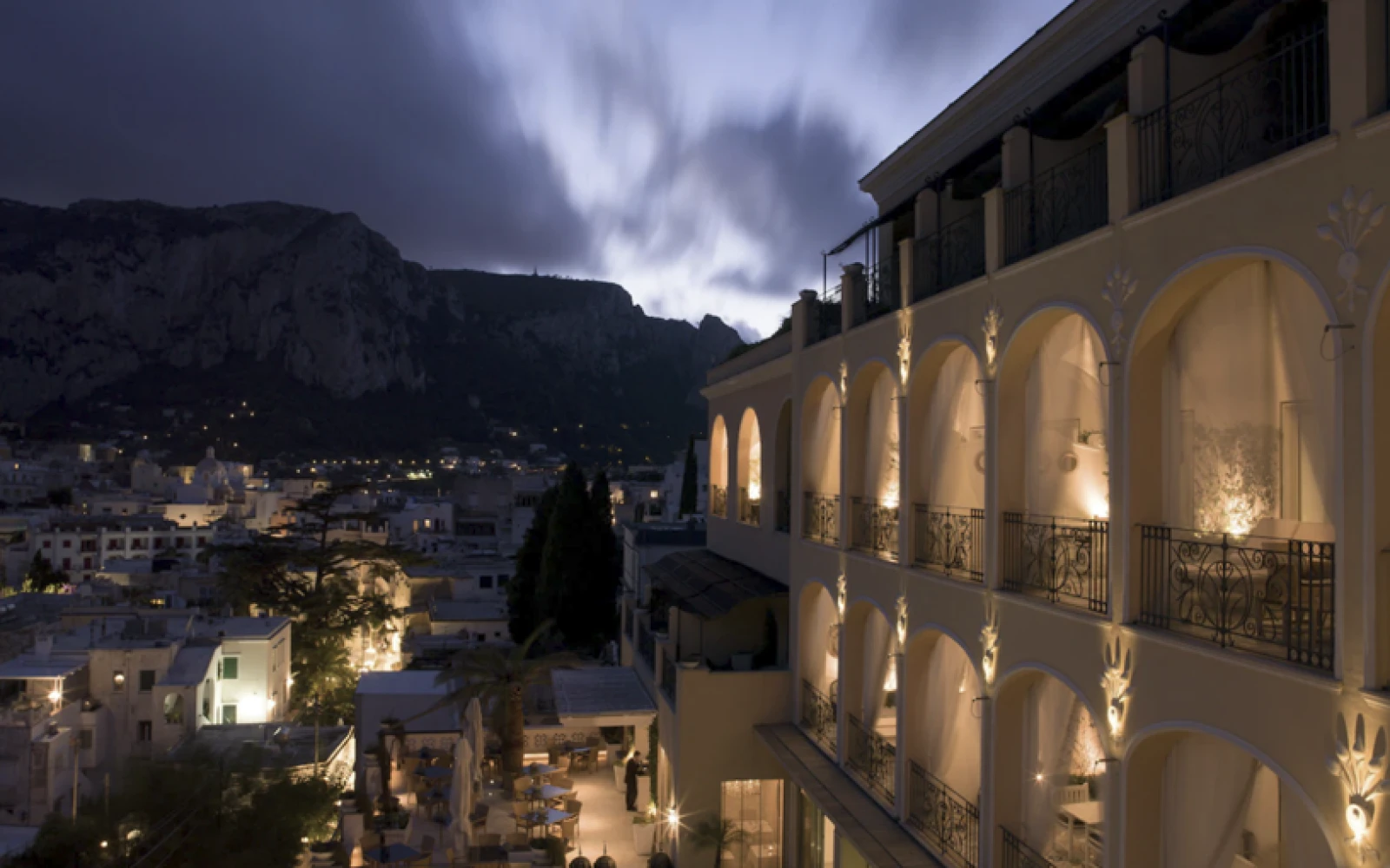 Guide to Capri: Sunsets, Spritzes, and Dolce Vita Days Guide to Capri: Sunsets, Spritzes, and Dolce Vita Days