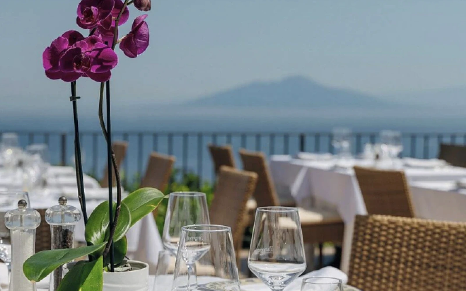 Guide to Capri: Sunsets, Spritzes, and Dolce Vita Days Guide to Capri: Sunsets, Spritzes, and Dolce Vita Days