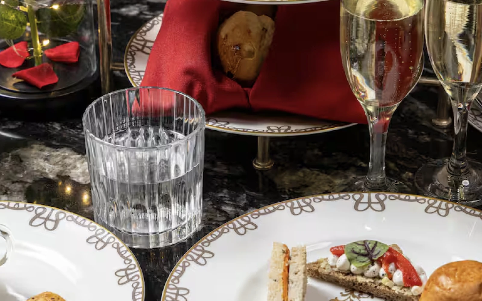 Best Festive Afternoon Teas in London to Book for Christmas 2025 Best Festive Afternoon Teas in London to Book for Christmas 2025