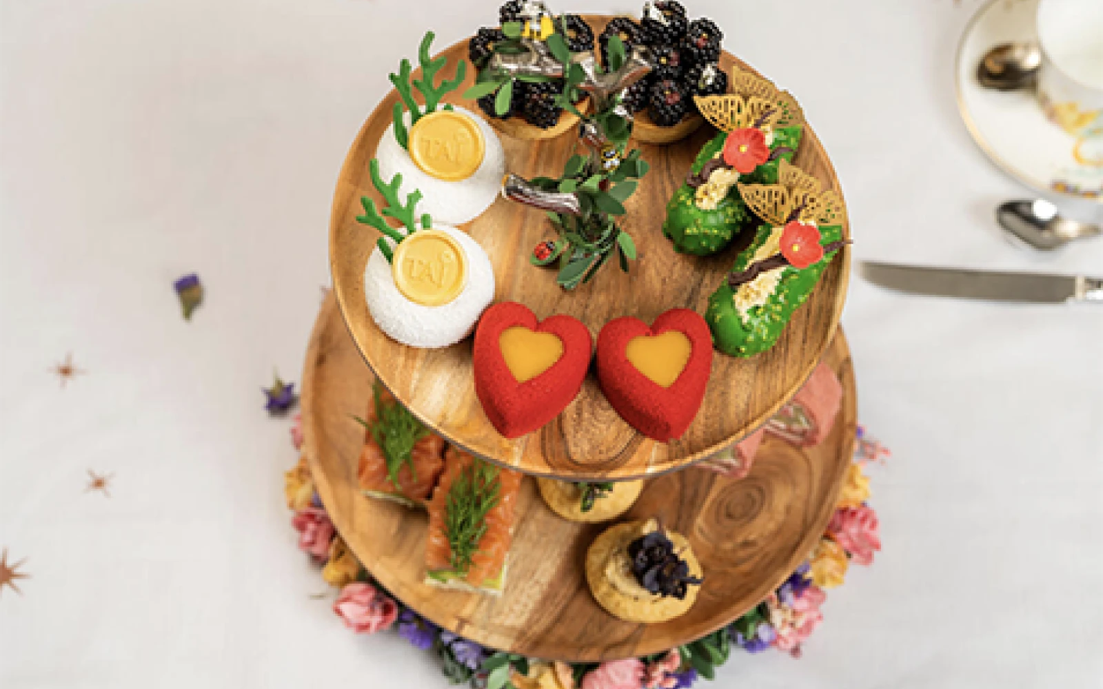 Best Festive Afternoon Teas in London to Book for Christmas 2025 Best Festive Afternoon Teas in London to Book for Christmas 2025