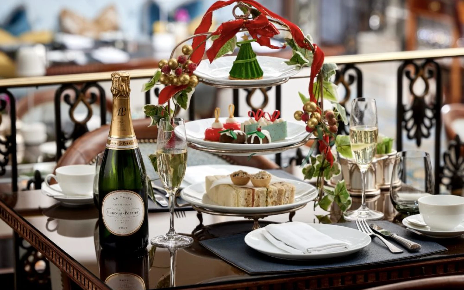 Best Festive Afternoon Teas in London to Book for Christmas 2025 Best Festive Afternoon Teas in London to Book for Christmas 2025
