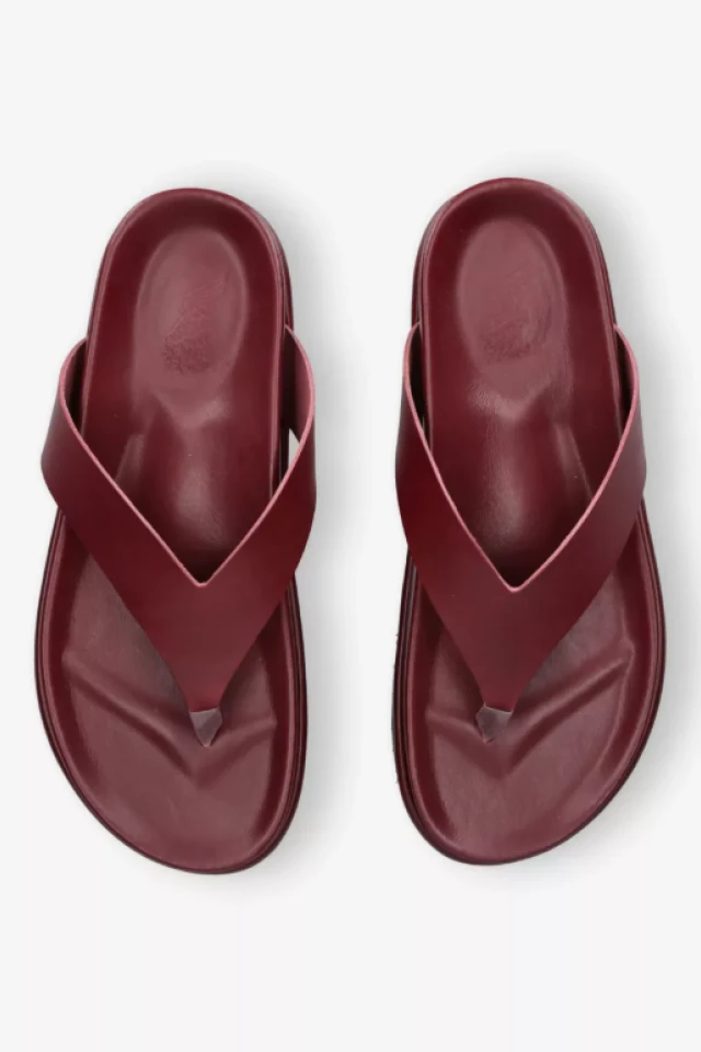 Summer 2025’s Shoe Trends Are Wild—Here’s What to Actually Wear Summer 2025’s Shoe Trends Are Wild—Here’s What to Actually Wear