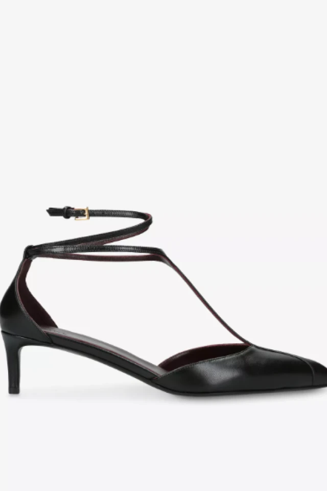 Summer 2025’s Shoe Trends Are Wild—Here’s What to Actually Wear Summer 2025’s Shoe Trends Are Wild—Here’s What to Actually Wear