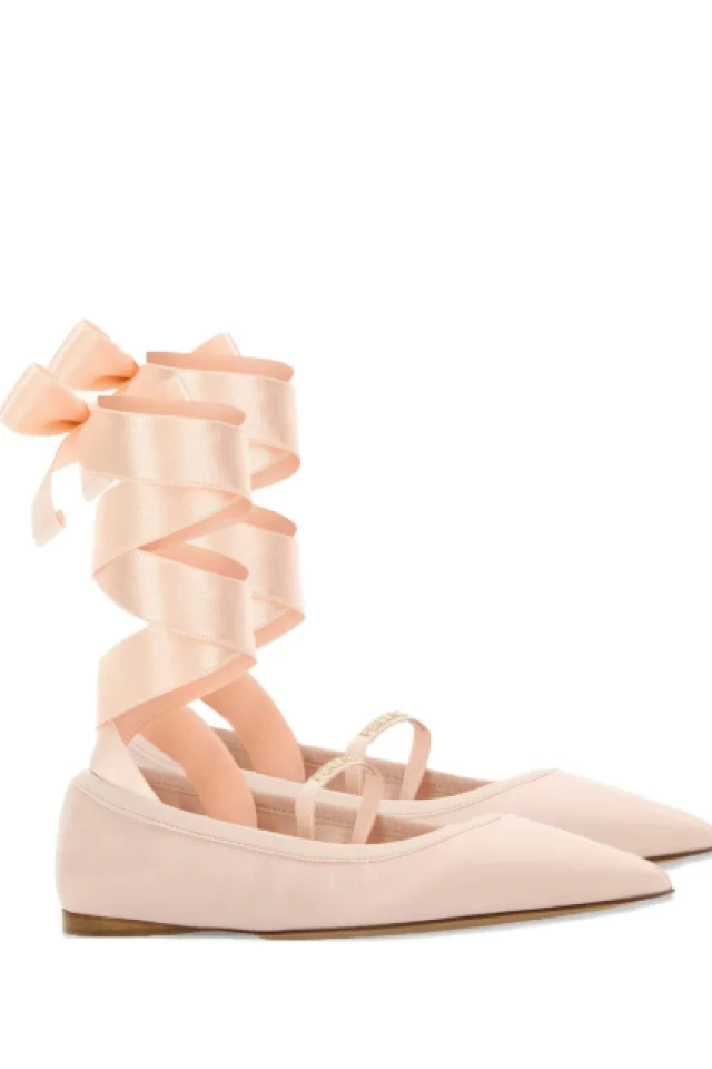 Summer 2025’s Shoe Trends Are Wild—Here’s What to Actually Wear Summer 2025’s Shoe Trends Are Wild—Here’s What to Actually Wear