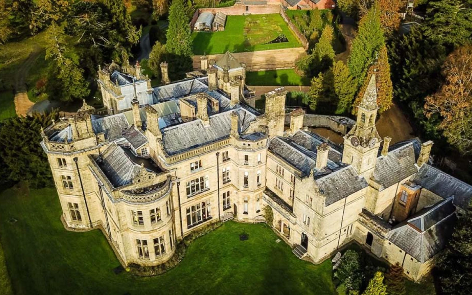 An Autumn Escape at Palé Hall in North Wales An Autumn Escape at Palé Hall in North Wales